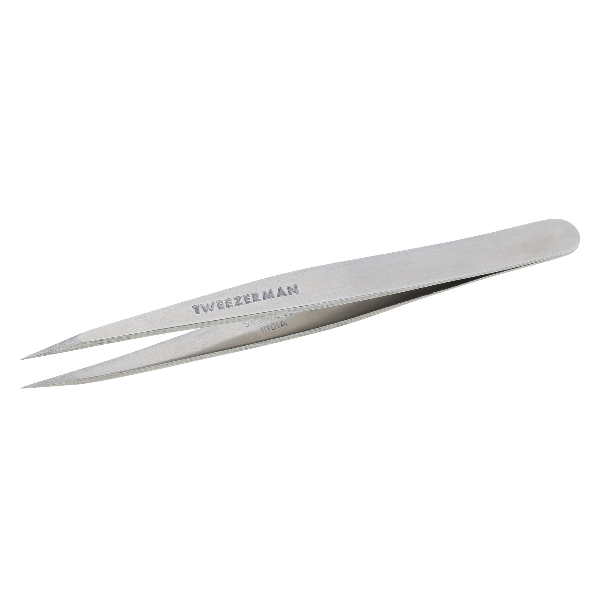 TWEEZERMAN spitze Pinzette in silber aus rostfreiem Edelstahl mit handgeschliffenen Spitzen.