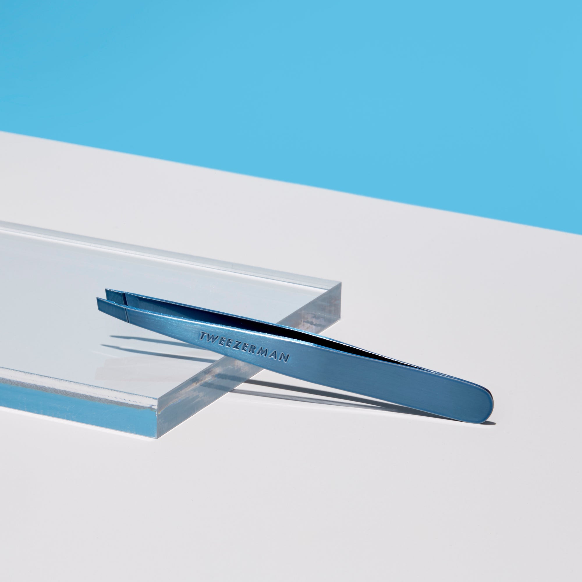 Slant Tweezer - Schräge Pinzette, Bell Bottom Blue