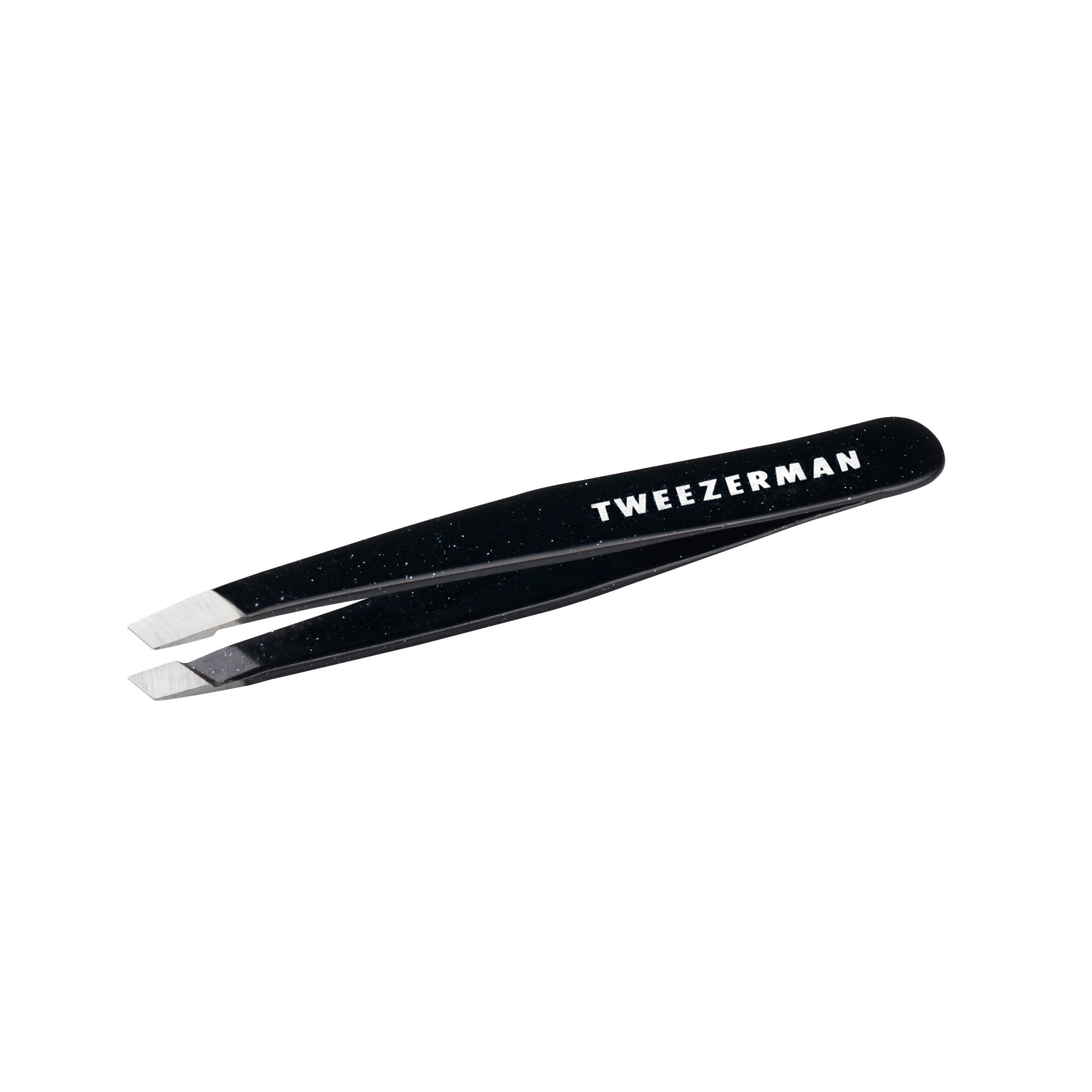 TWEEZERMAN schräge Mini Pinzette in Dusted Onyx aus rostfreiem Edelstahl mit handgeschliffenen Spitzen.