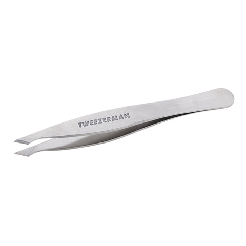 TWEEZERMAN Spitze Schräge Pinzette in silber aus rostfreiem Edelstahl mit handgeschliffenen Spitzen.