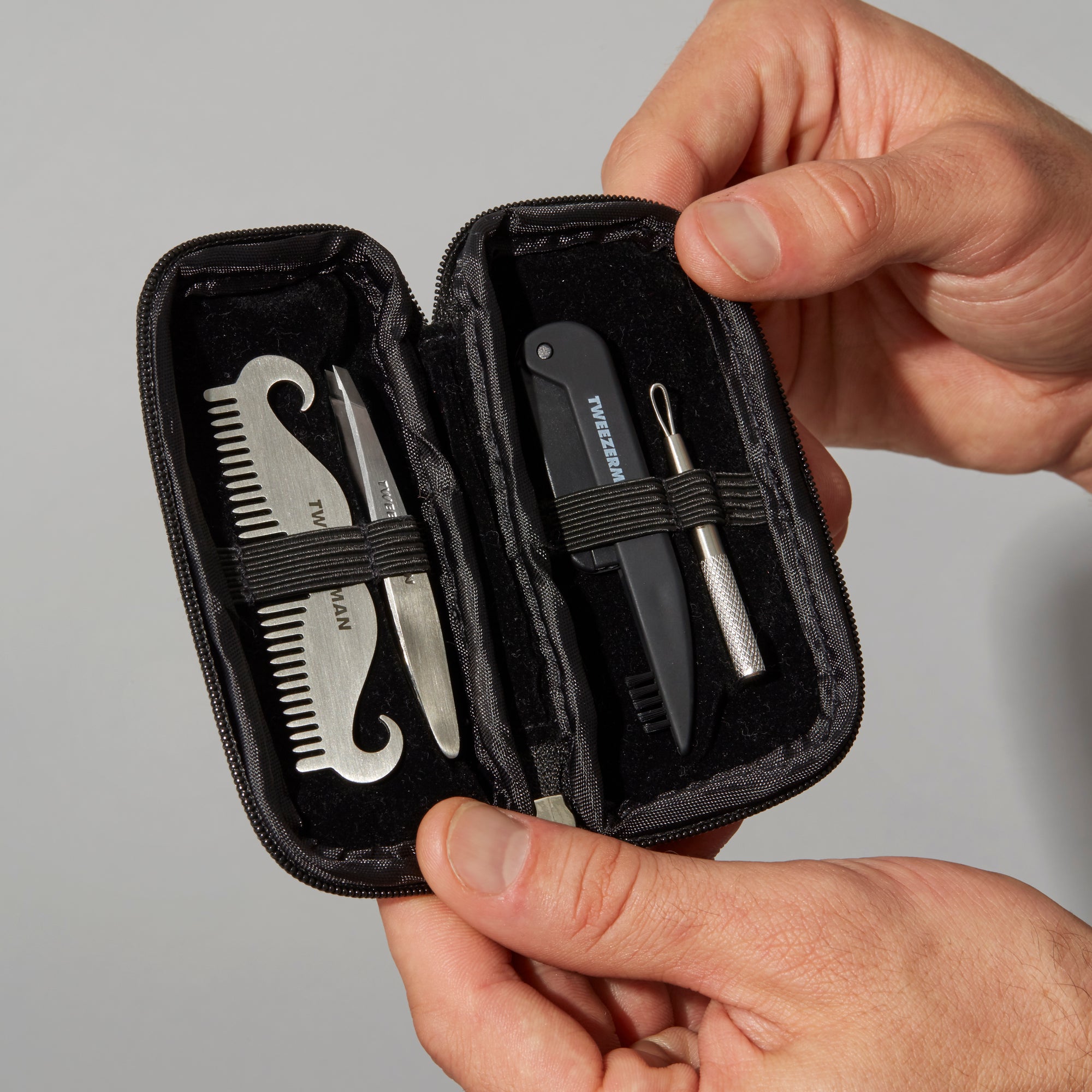 Travel Tool Essentials Kit - Reisepflege Set