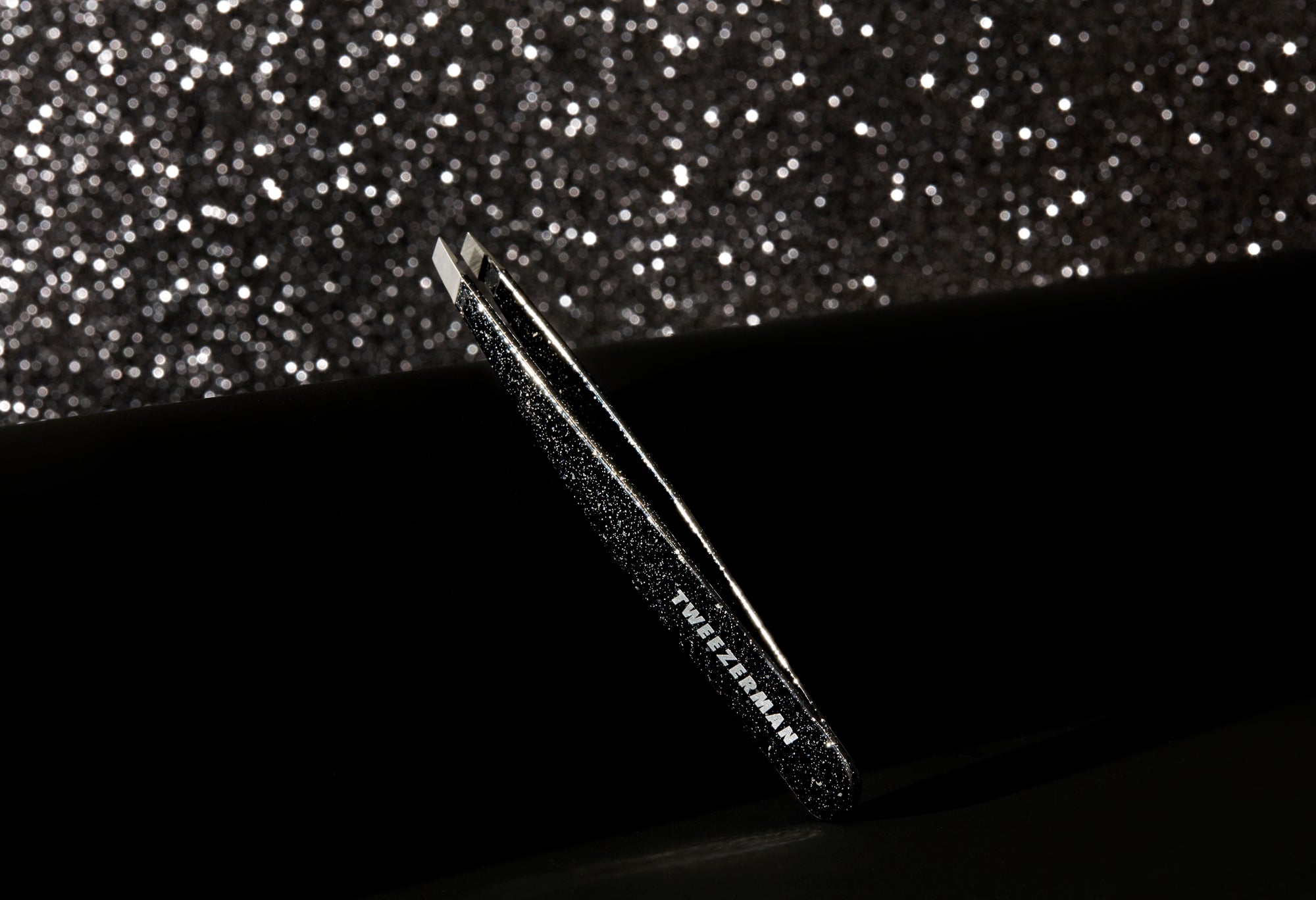 Slant Tweezer - Schräge Pinzette, Dusted Onyx
