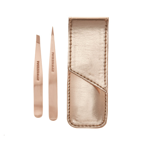 TWEEZERMAN Petite schräge und spitze Pinzette in rose gold aus rostfreiem Edelstahl mit Etui.