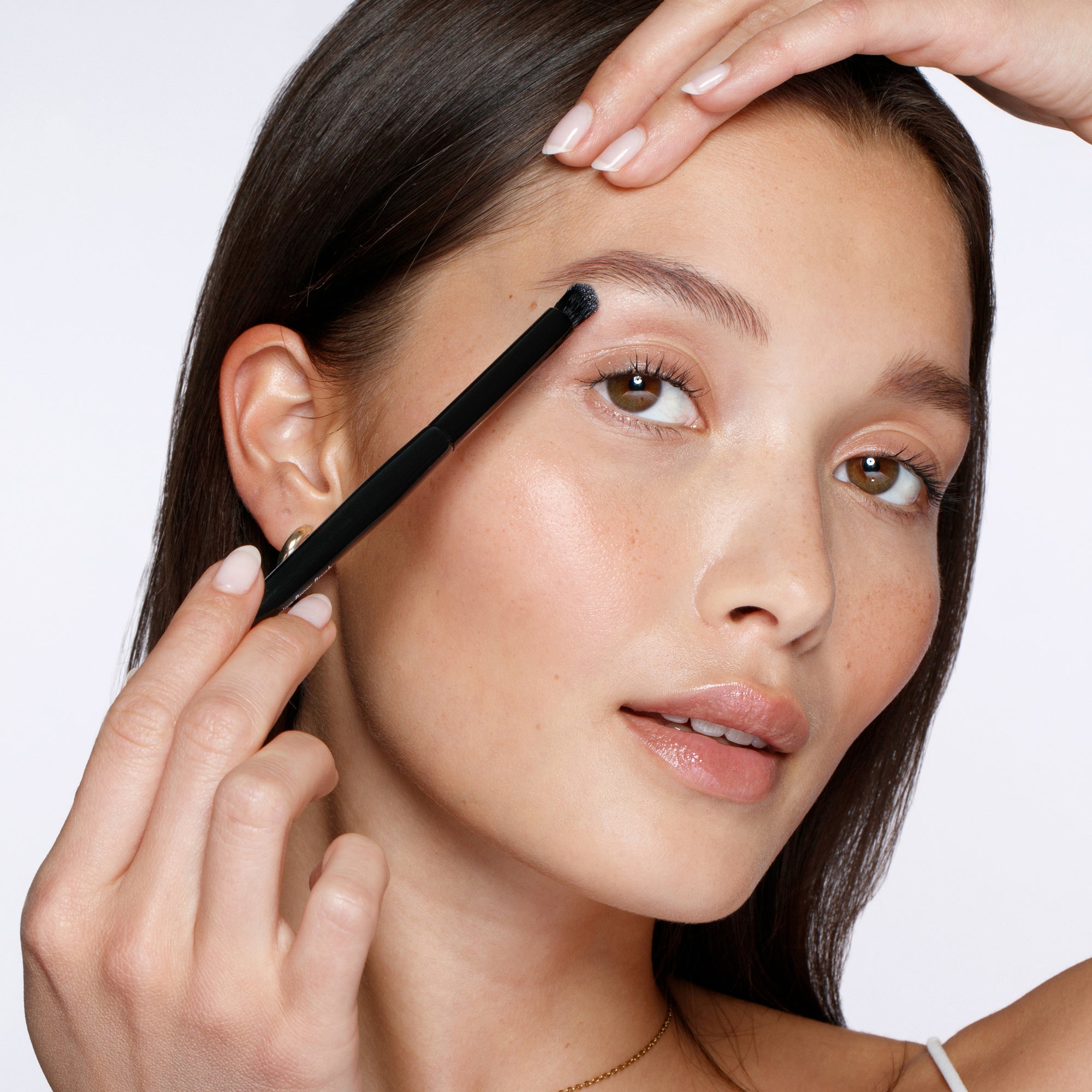 Shaping Brow Brush - Abgerundeter Augenbrauenpinsel