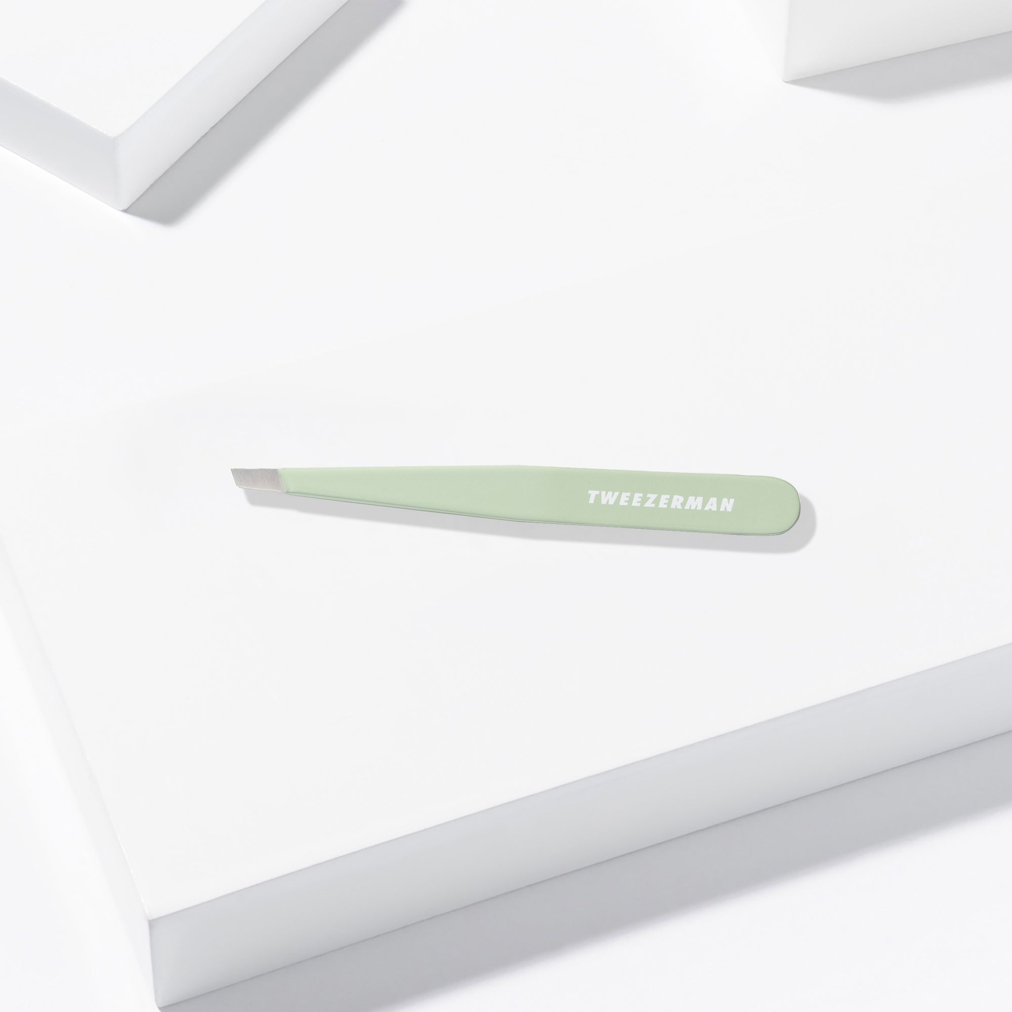 Slant Tweezer - Schräge Pinzette, Pistachio