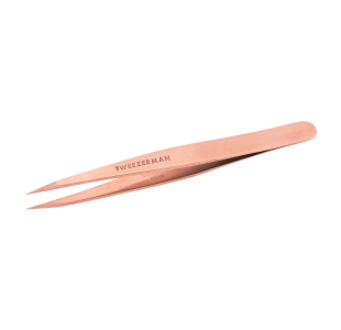 TWEEZERMAN spitze Pinzette in rose gold aus rostfreiem Edelstahl mit handgeschliffenen Spitzen.