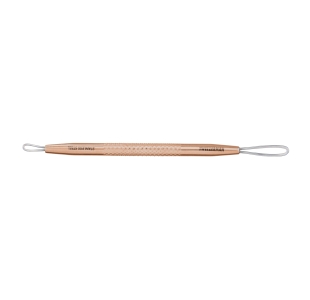 TWEEZERMAN Mitesserentferner in Rose Gold aus rostfreiem Edelstahl mit rutschfestem Griff.